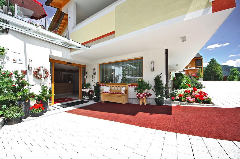 Garni Cristin & Dep Antina Aparthotel Kolfuschg