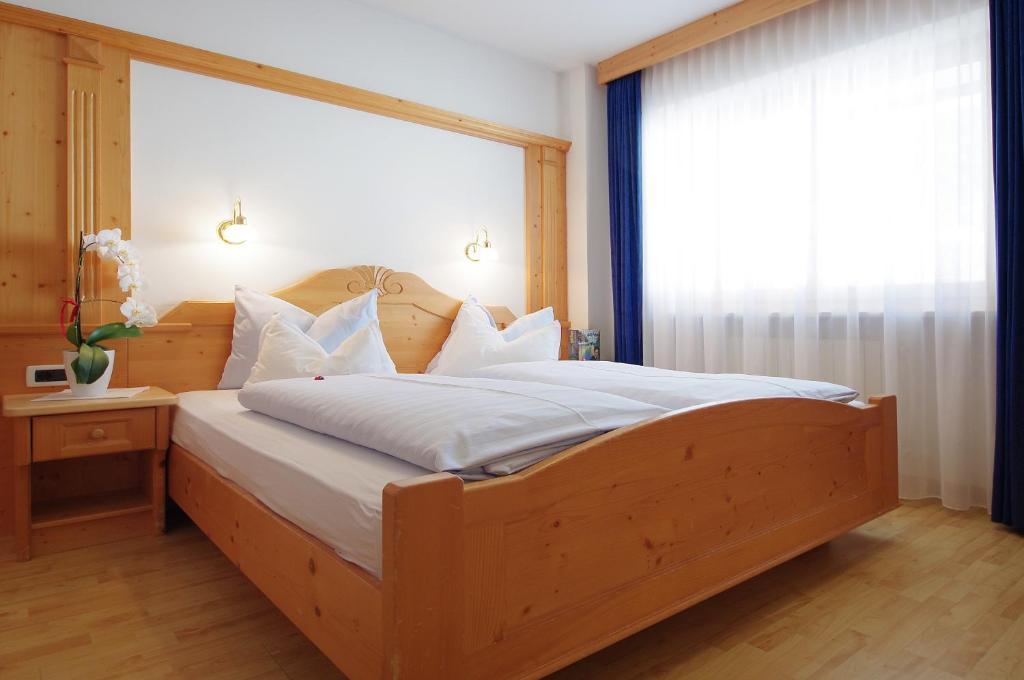 Garni Cristin & Dep Antina Aparthotel Kolfuschg